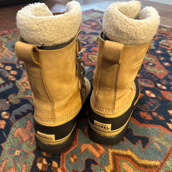 Sorel Caribou boots - Picture 2 of 4